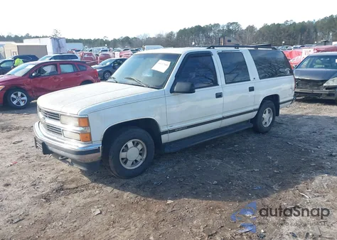 1997 Chevrolet Suburban 1500 из США, поврежденный, VIN 3GNEC16R7VG134376